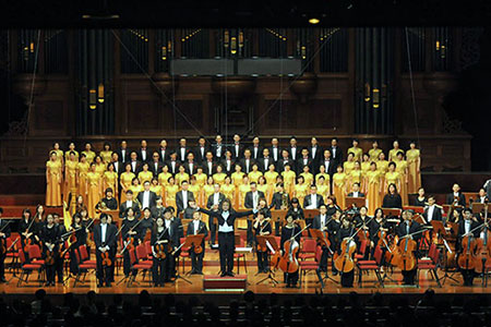 夢蓮花交響樂團及合唱團詮釋的樂曲，來自福智真如上師的創作