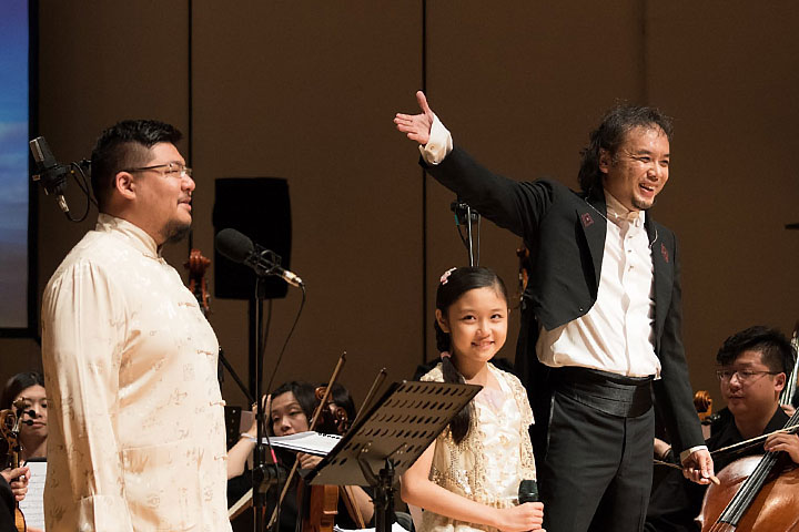 聲樂家孔孝誠(左)與交響樂團指揮王子承(右)