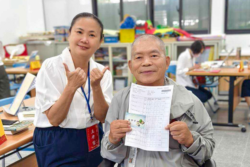 活到老，學到老！福智 2024 經典背誦會考，90 歲考生達 31 位