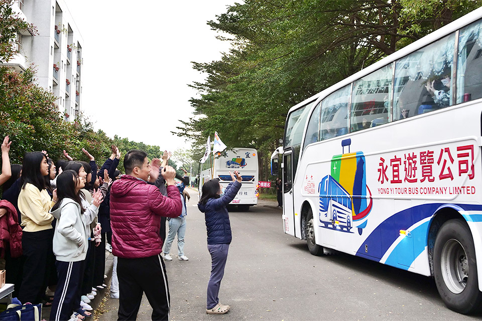 福智高中學子參加學測，全校親師生祝福滿滿！