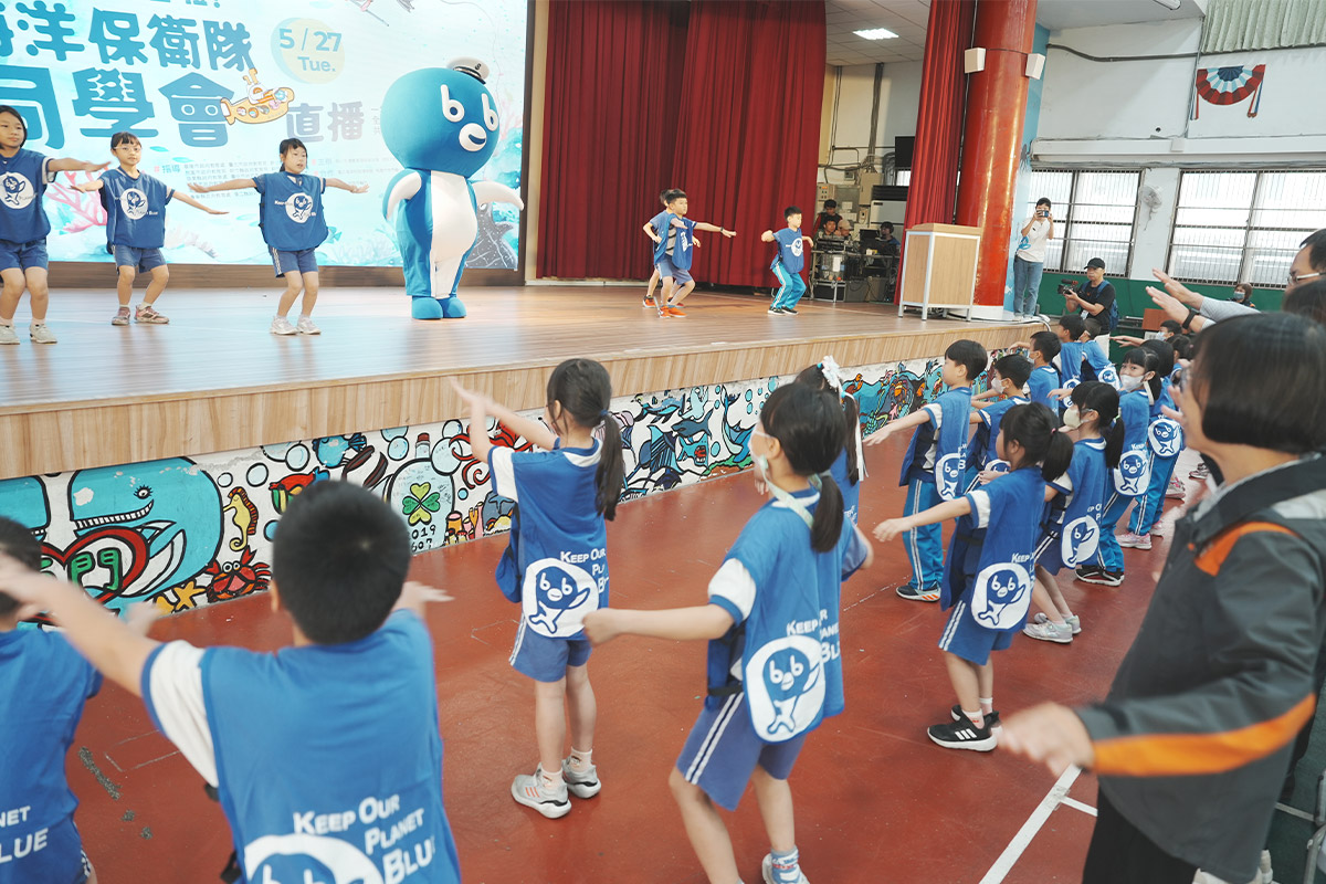 臺灣校園減塑攜手菲律賓，2025 海洋保衛隊同學會跨國分享成果！