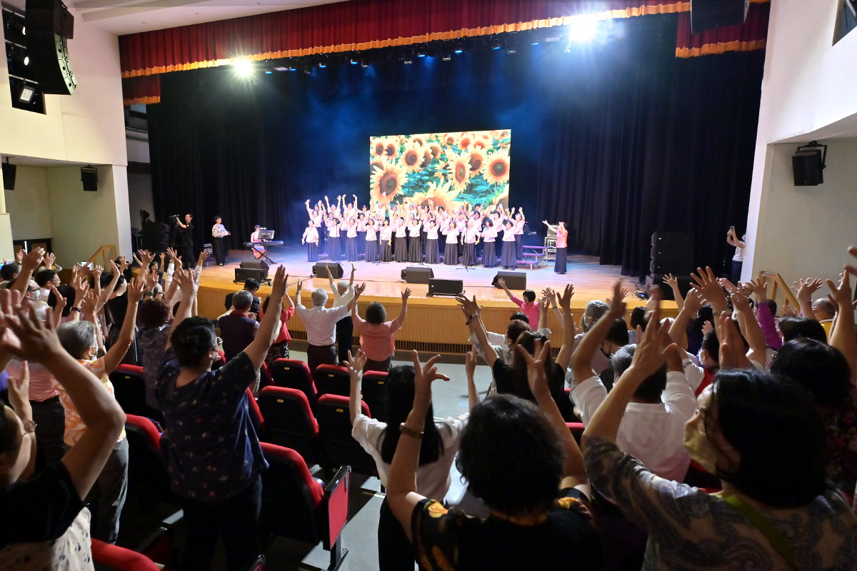 福智月稱光明寺 2025 月光音樂會圓滿，傳遞念恩敬老精神！
