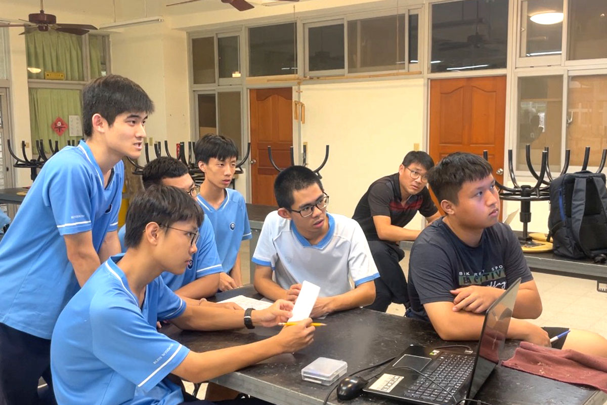 節能科技關懷社會!福智高中「阿公阿嬤行動充電站」設計獲獎