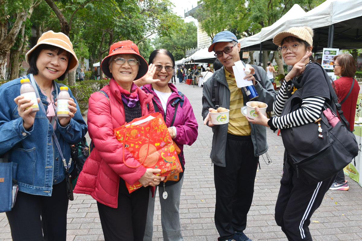 綠色保育「大腳印獎」典範農友遍全臺，刻劃永續農業未來！