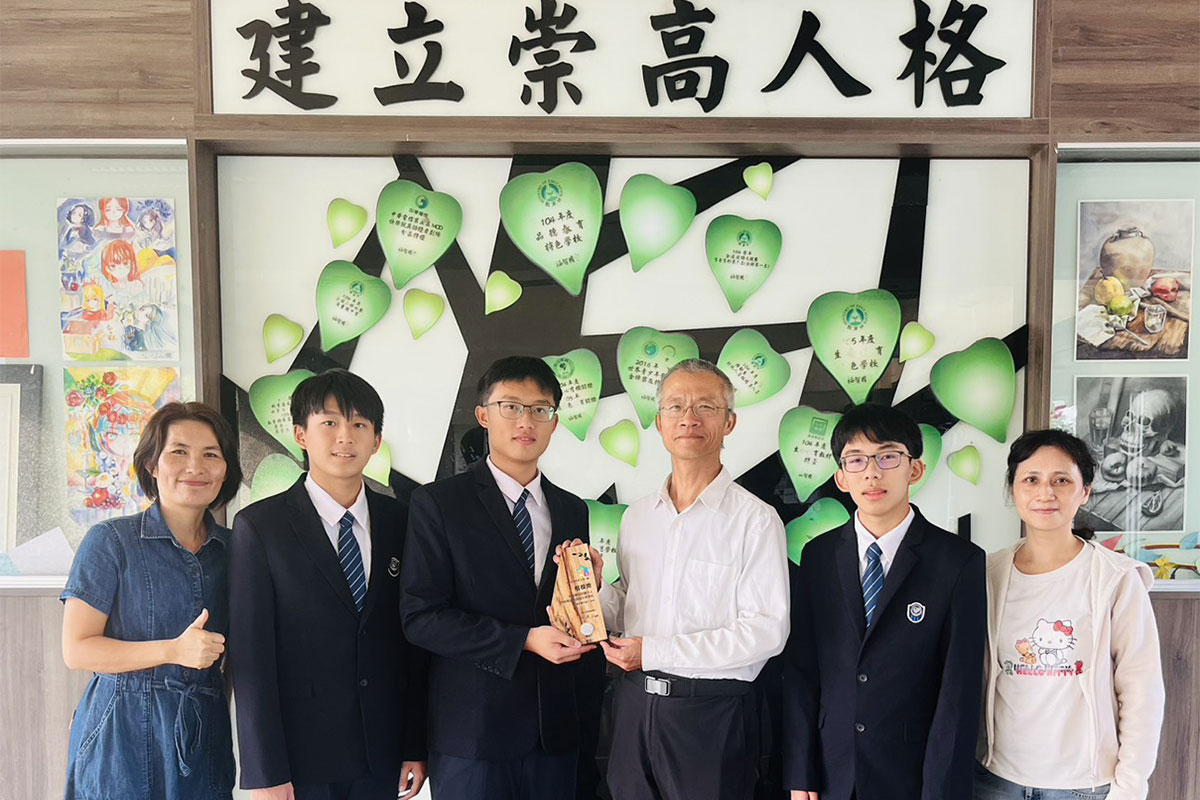 福智高中參與「社區長照服務」學習，以生命教育敬老、護老！ 