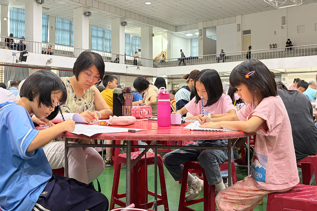 一筆一劃養心性,福智國小親師生參與硬筆抄經比賽獲佳績!