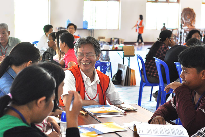 國際弘化選粹：教師營，在紗籠飄逸的緬甸