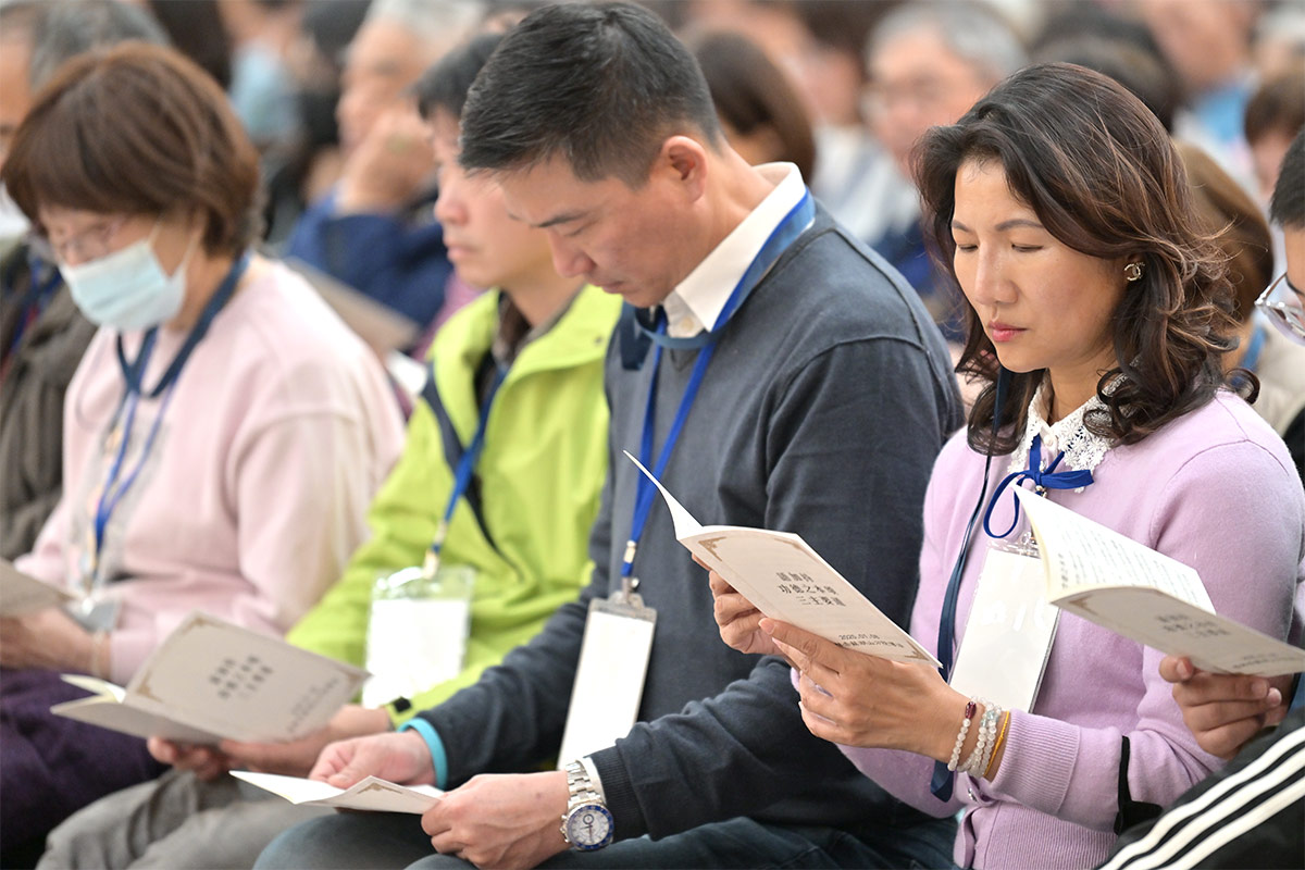 哲蚌赤蘇仁波切傳授《語加持》《功德之本頌》《三主要道》精彩報導