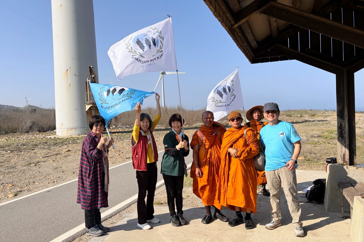 響應「為世界和平而走！」福智僧團與傳心齋僧護持國際僧侶