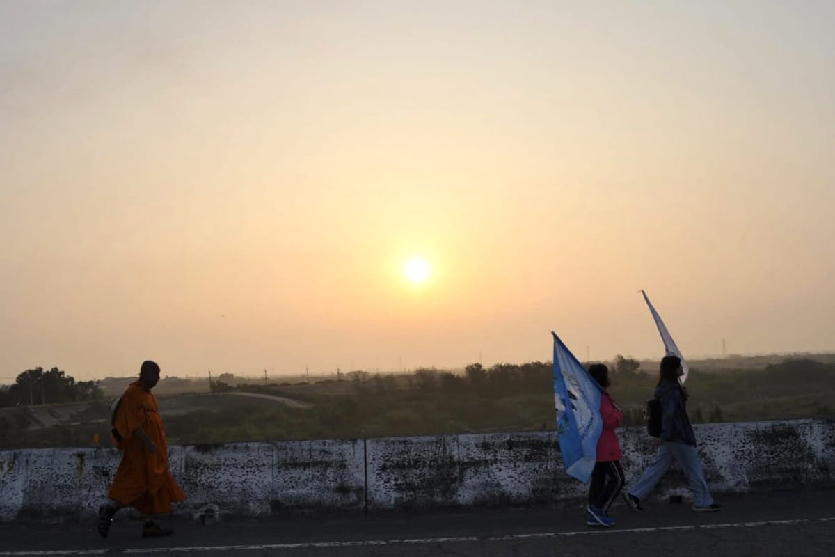 響應「為世界和平而走！」福智僧團與傳心齋僧護持國際僧侶
